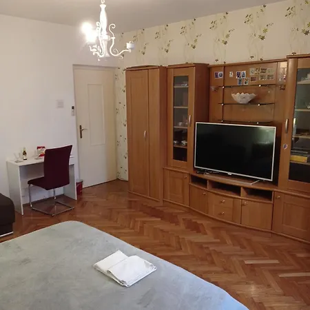 Damjan Ostanak kod kuće Split